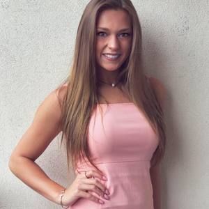 Meet your Posher, Abby